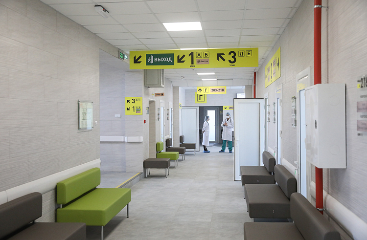 Записаться на приём к врачу приморцы теперь могут через МАХ, сообщает www.primorsky.ru.