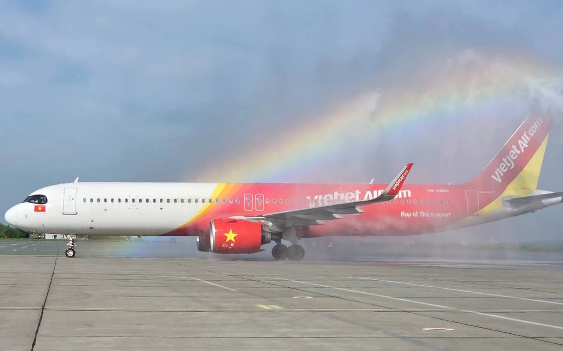 Первый рейс Vietjet Air приземлился в аэропорту Владивосток.