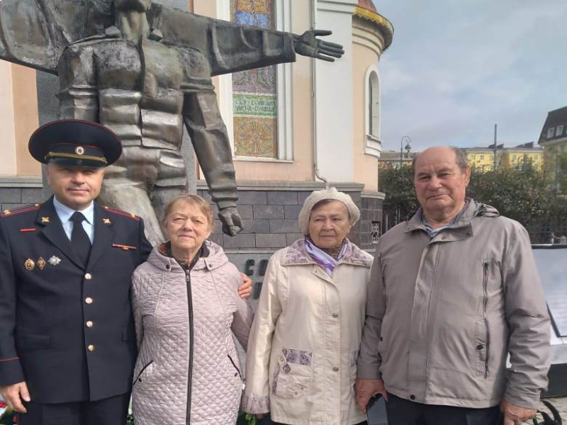 В Артеме полицейские и ветераны органов внутренних дел проводят патриотическую акцию под названием «Долг памяти».