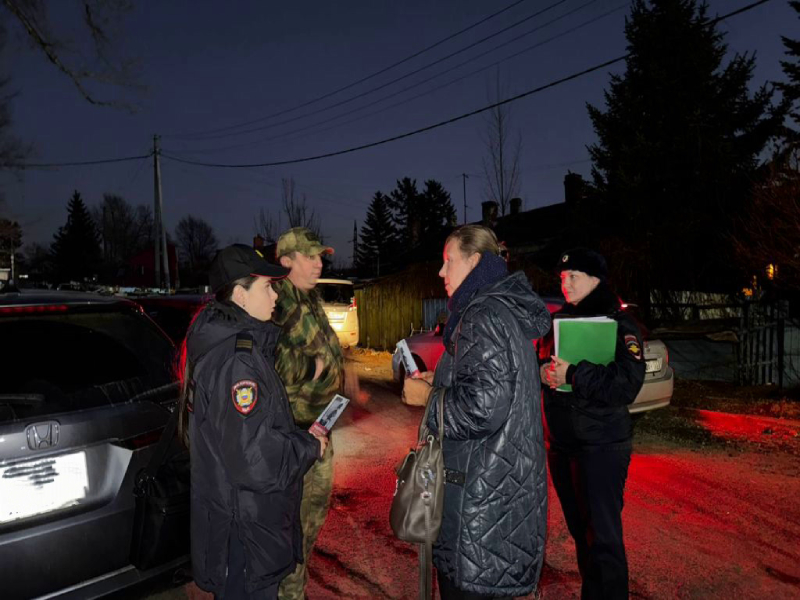 В Артеме Приморского края полицейские и представители добровольной народной дружины проводят профилактические мероприятия «Не дай себя обмануть!».