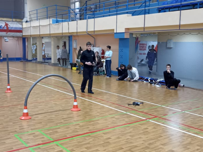 Соревнования «Дрон-рейсинг» прошли в Артёме.