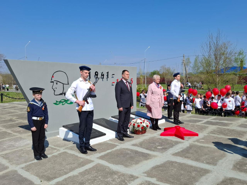 Праздничные программы в честь Дня Победы проходят для жителей Артёма.