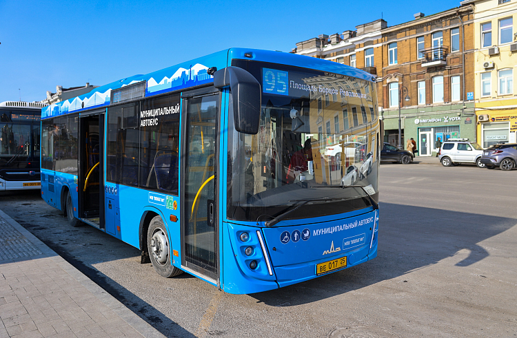 Ветераны боевых действий Приморского края получают 50% компенсацию на проезд в общественном транспорте, сообщает www.primorsky.ru.