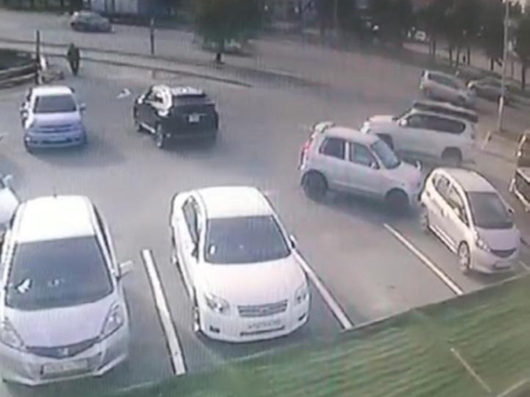 Госавтоинспекция Артема установила личность водителя, скрывшегося с места дорожно-транспортного происшествия. Госавтоинспекция Артема установила личность водителя, скрывшегося с места дорожно-транспортного происшествия.