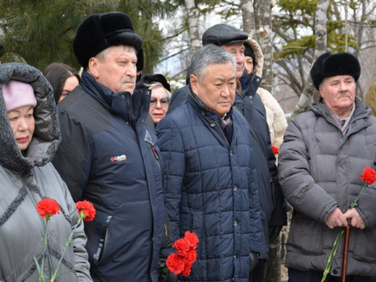В Артеме почтили память россиян, исполнявших служебный долг за пределами Отечества. В Артеме почтили память россиян, исполнявших служебный долг за пределами Отечества.