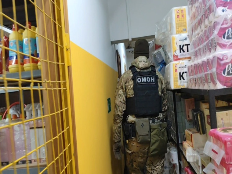 В Артеме Приморского края возбуждено уголовное дело об организации незаконной миграции. В Артеме Приморского края возбуждено уголовное дело об организации незаконной миграции.