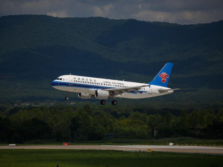 Международный аэропорт Владивосток и China Southern Airlines открывают рейсы в Яньцзи. Международный аэропорт Владивосток и China Southern Airlines открывают рейсы в Яньцзи.