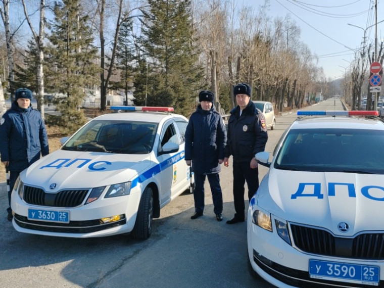 В Артеме Приморского края прошла Всероссийская акция «Цветы для автоледи». В Артеме Приморского края прошла Всероссийская акция «Цветы для автоледи».