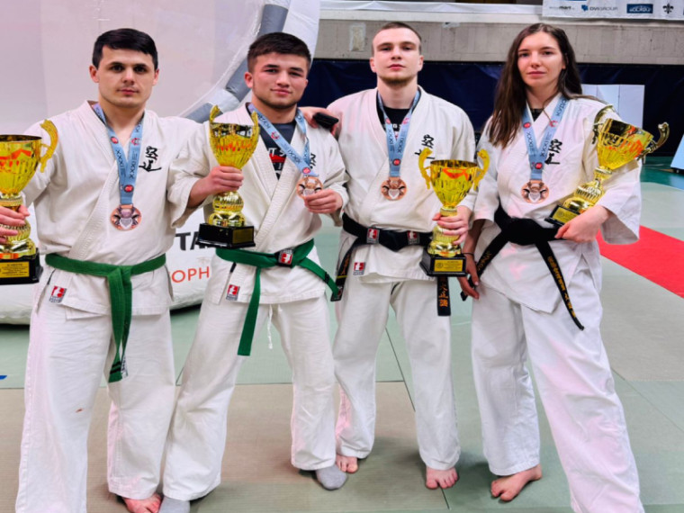Спортсмен из Артема взял бронзу на Чемпионате России по Кудо. Спортсмен из Артема взял бронзу на Чемпионате России по Кудо.