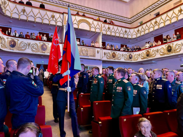Торжественное собрание состоялось в Артеме в преддверии Дня Победы. Торжественное собрание состоялось в Артеме в преддверии Дня Победы.