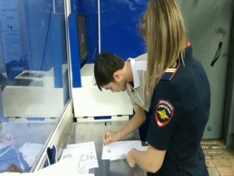 В Артеме Приморского края в отношении одиннадцати иностранных граждан вынесены постановления о выдворении. В Артеме Приморского края в отношении одиннадцати иностранных граждан вынесены постановления о выдворении.