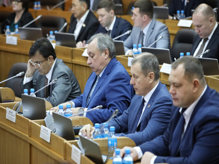 Изменения в краевом законе позволят стимулировать выдающихся спортсменов Приморья. Изменения в краевом законе позволят стимулировать выдающихся спортсменов Приморья.