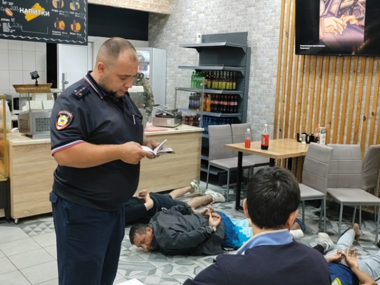 В Артеме Приморского края в отношении 15 иностранных граждан вынесены постановления о выдворении. В Артеме Приморского края в отношении 15 иностранных граждан вынесены постановления о выдворении.