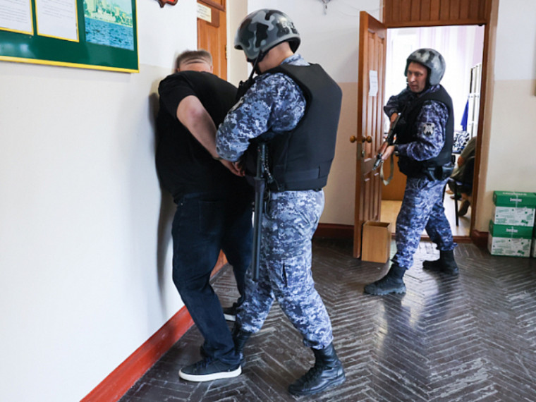 Антитеррористические учения проходят в учебных учреждениях Приморья. Антитеррористические учения проходят в учебных учреждениях Приморья.