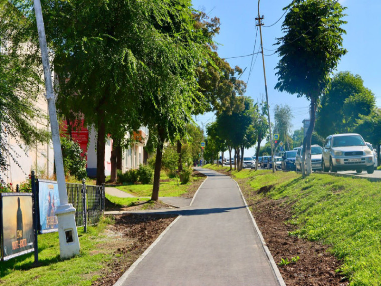 Тротуары обновляются в Артёме. Тротуары обновляются в Артёме.