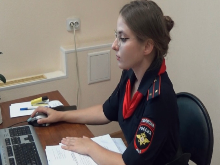 В Приморском крае сотрудники полиции разыскали и вернули домой самовольно ушедшего из дома 6-летнего жителя Артема. В Приморском крае сотрудники полиции разыскали и вернули домой самовольно ушедшего из дома 6-летнего жителя Артема.