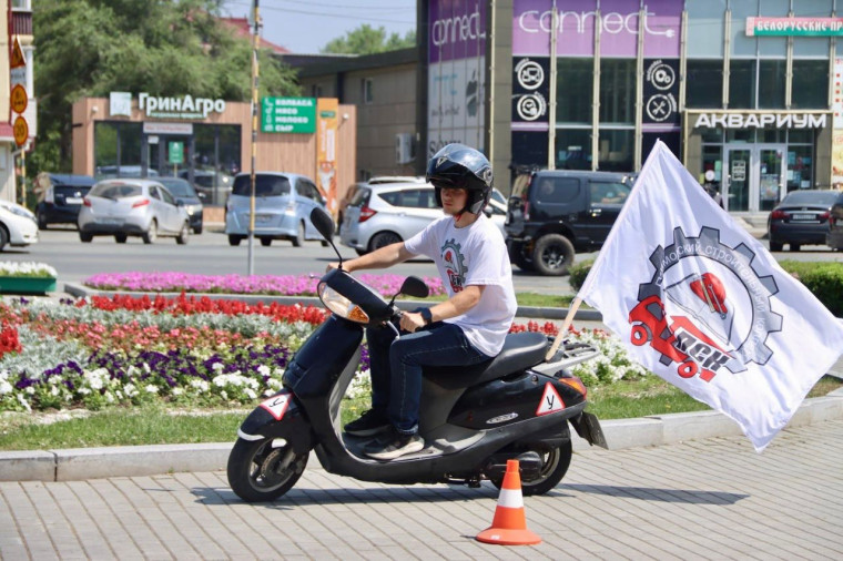 День молодежи начали праздновать артёмовцы. День молодежи начали праздновать артёмовцы.
