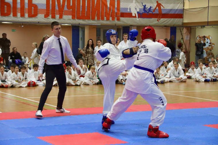 В Артёме проходит Чемпионат и Первенство Приморского края по тхэквондо ИТФ.
