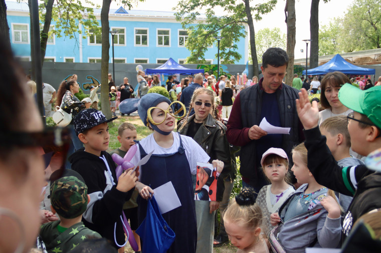 День защиты детей прошел в Артёме ярко и весело.